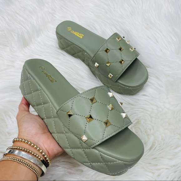 Mint studded platform sandal - Picture 5 of 8